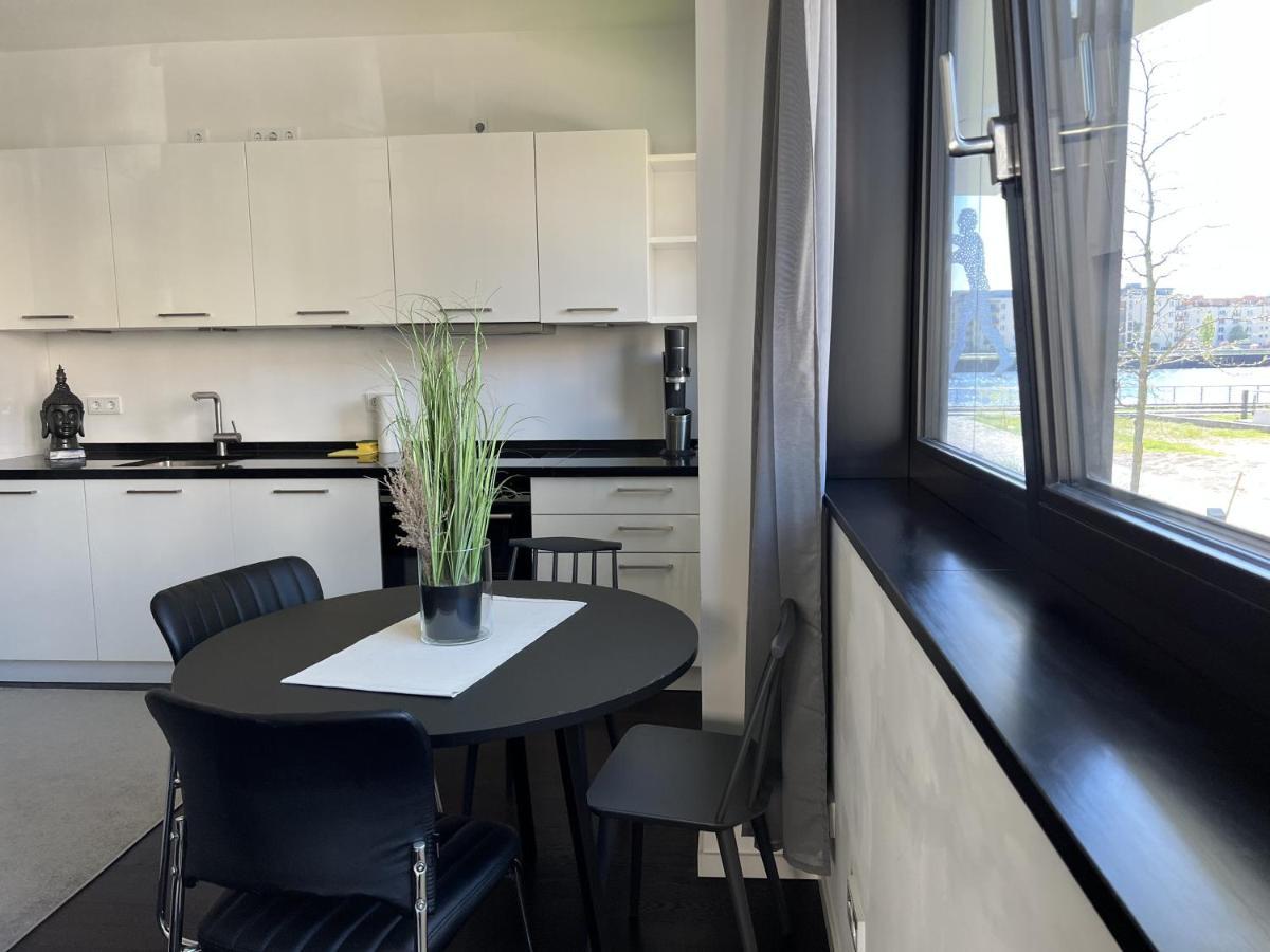 Luxury Waterfront Apartment 베를린 외부 사진